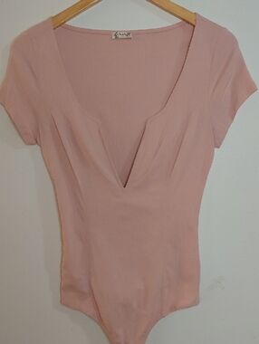 We The Free Dusty Blush V-Neck Short Sleeve Bodysuit